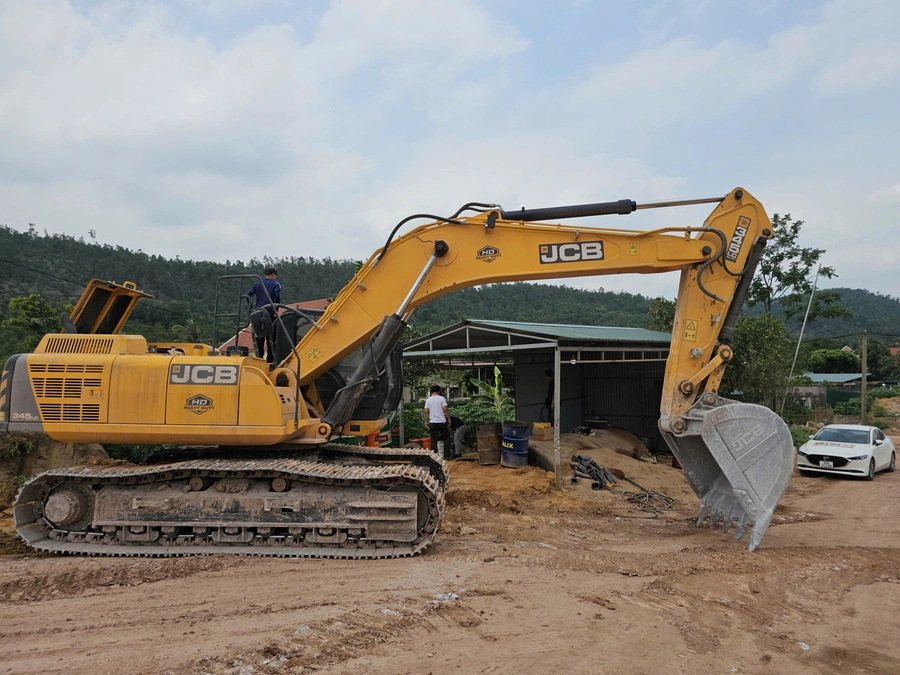 MÁY XÚC ĐÀO BÁNH XÍCH JCB 345LC HD
