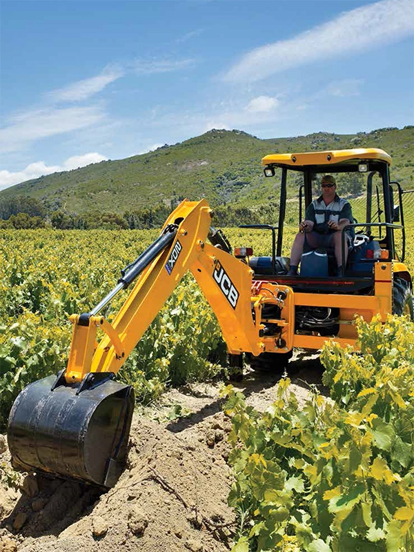 MÁY XÚC ĐÀO LIÊN HỢP JCB 2CX